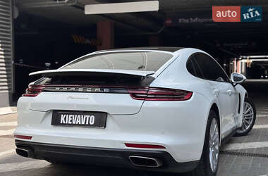 Фастбэк Porsche Panamera 2019 в 