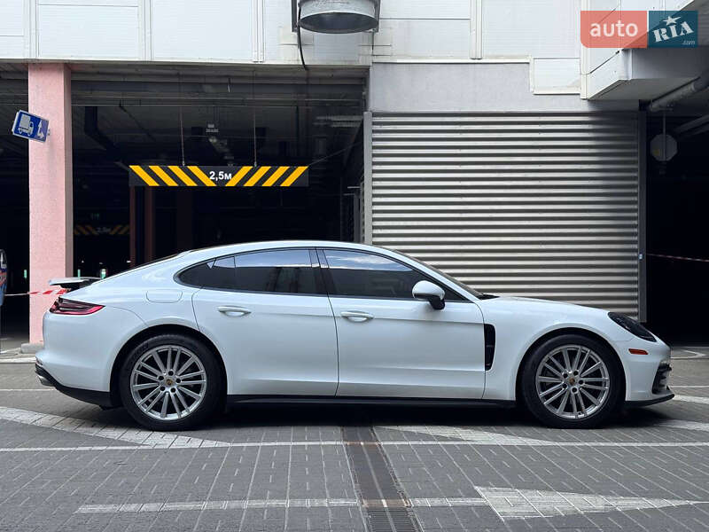 Фастбэк Porsche Panamera 2019 в Киеве фото 12 Фастбэк Porsche Panamera 2019 в Киеве
