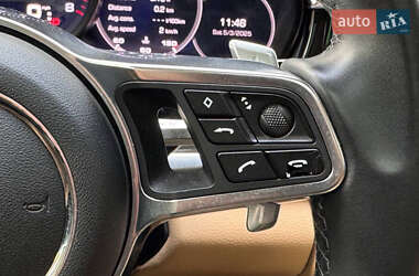 Фастбэк Porsche Panamera 2019 в 