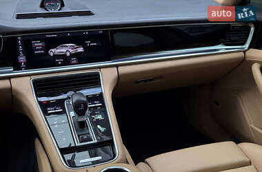 Фастбэк Porsche Panamera 2019 в 
