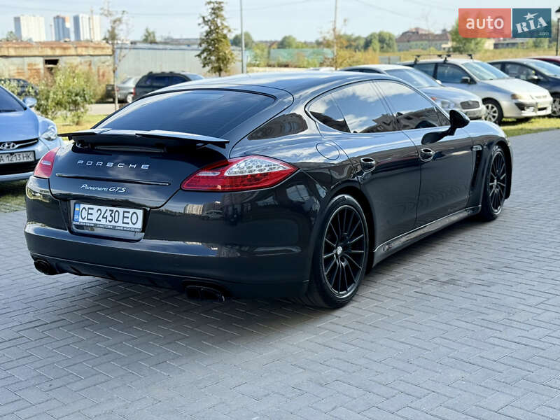 Фастбэк Porsche Panamera 2012 в Киеве