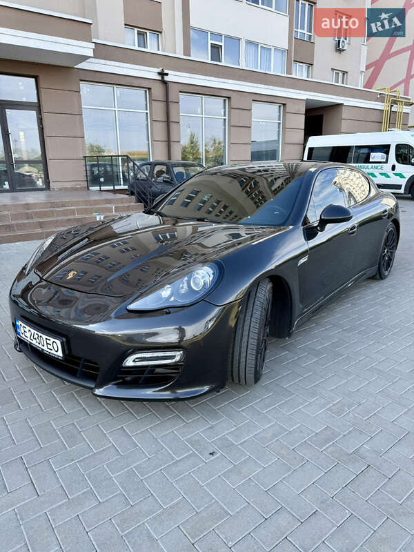 Фастбэк Porsche Panamera 2012 в Киеве