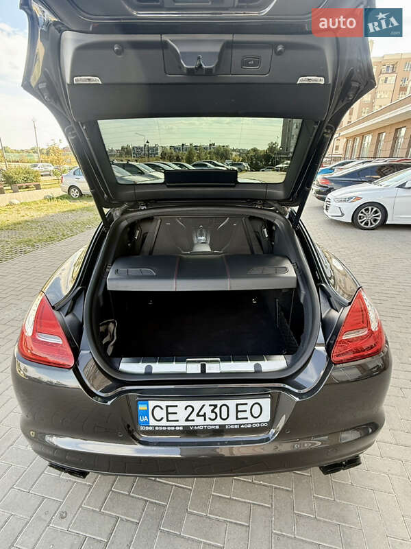 Фастбэк Porsche Panamera 2012 в Киеве