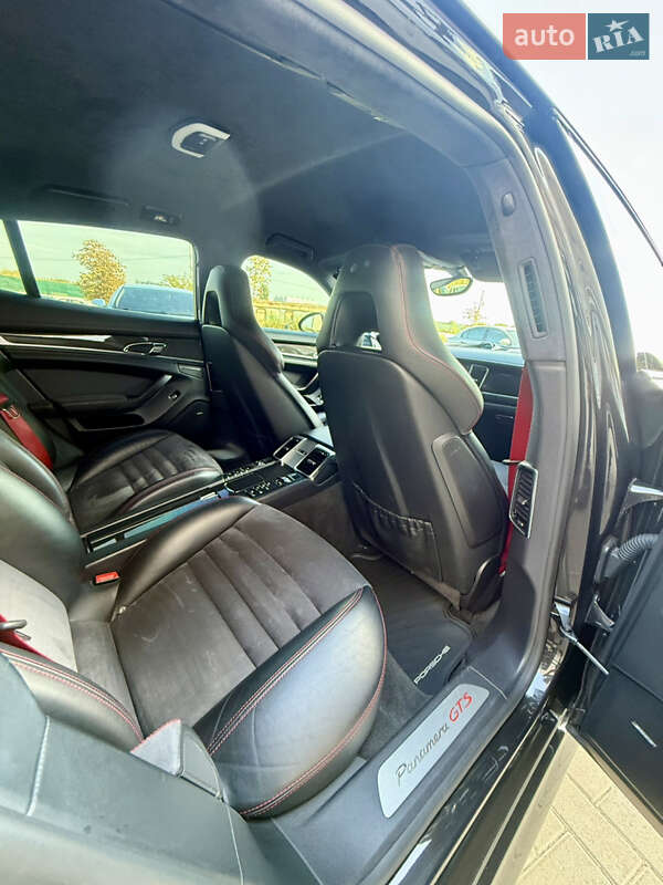 Фастбэк Porsche Panamera 2012 в Киеве