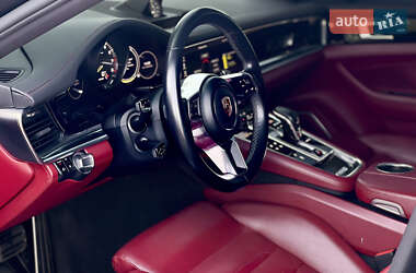 Фастбэк Porsche Panamera 2018 в 