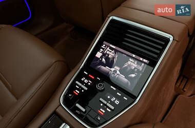 Фастбэк Porsche Panamera 2020 в 