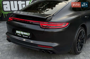 Фастбэк Porsche Panamera 2020 в 