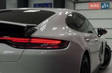 Фастбэк Porsche Panamera 2020 в 