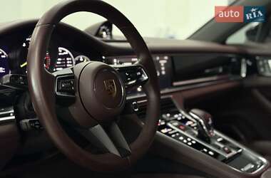 Фастбэк Porsche Panamera 2020 в 