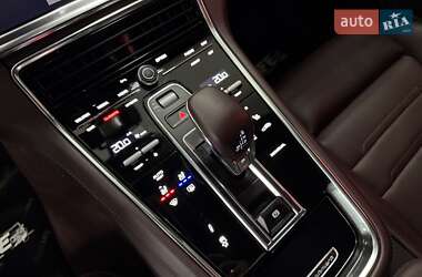 Фастбэк Porsche Panamera 2020 в 