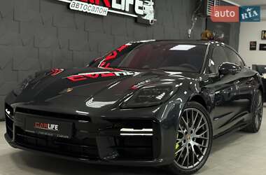 Фастбек Porsche Panamera 2024 в Тернополі