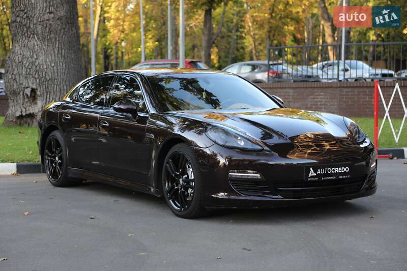 Фастбэк Porsche Panamera 2011 в Харькове