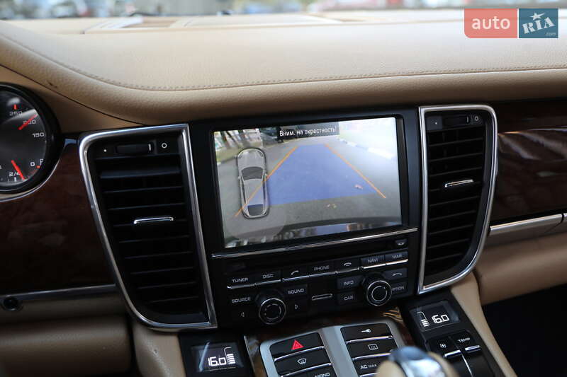 Фастбэк Porsche Panamera 2011 в Харькове