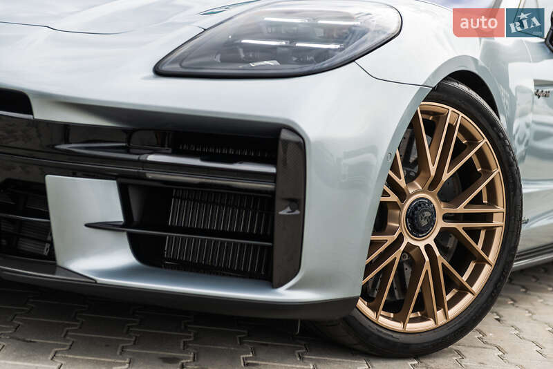 Фастбэк Porsche Panamera 2024 в Мукачево