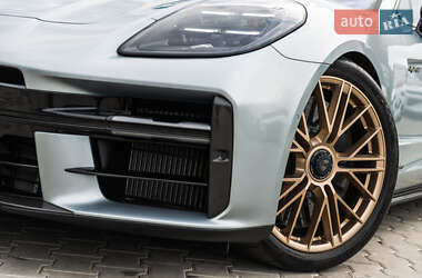 Фастбэк Porsche Panamera 2024 в 