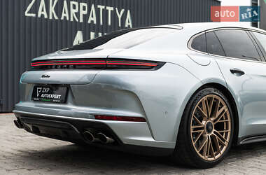 Фастбэк Porsche Panamera 2024 в 