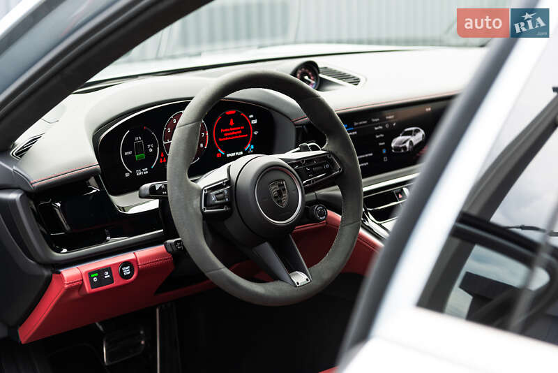 Фастбэк Porsche Panamera 2024 в Мукачево