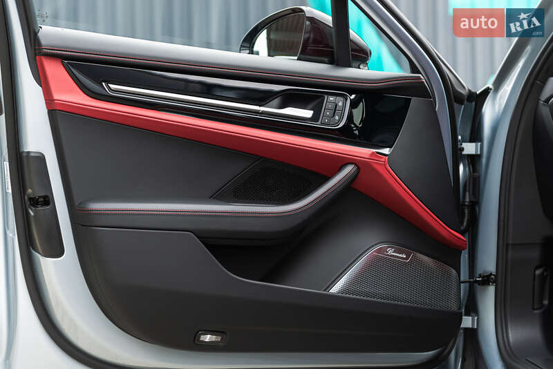 Фастбэк Porsche Panamera 2024 в Мукачево