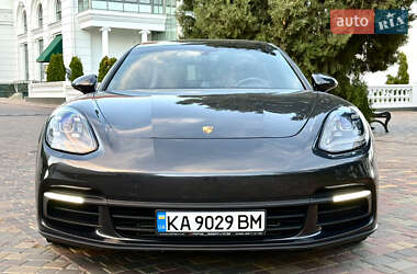 Фастбэк Porsche Panamera 2018 в Киеве