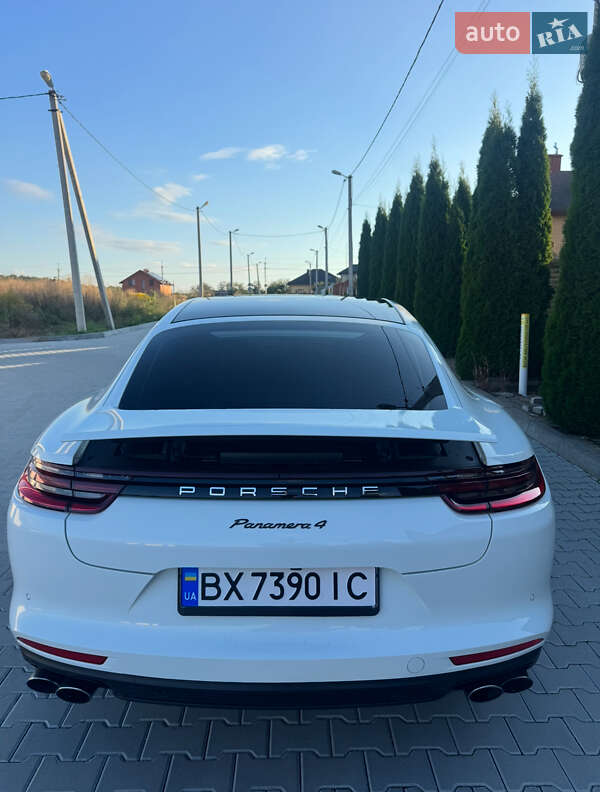 Фастбэк Porsche Panamera 2018 в Хмельницком