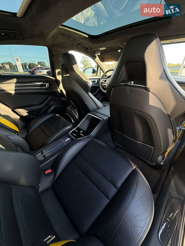 Фастбек Porsche Panamera 2017 в Києві фото 73 Фастбек Porsche Panamera 2017 в Києві