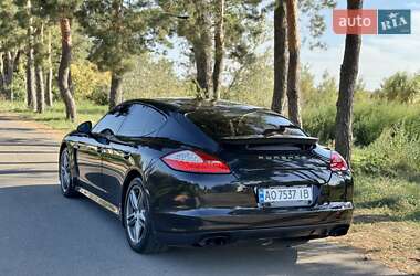 Фастбэк Porsche Panamera 2012 в 