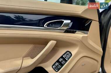 Фастбэк Porsche Panamera 2014 в 