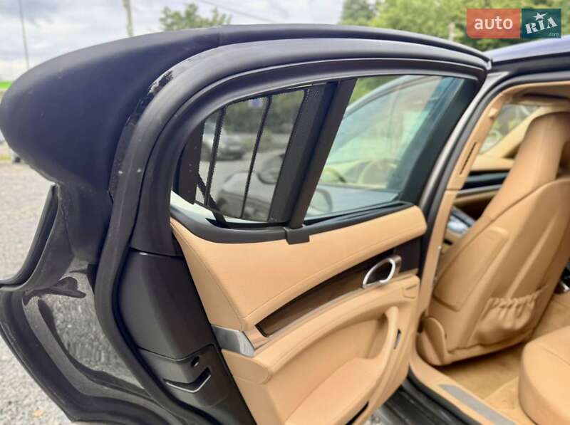Фастбэк Porsche Panamera 2014 в Киеве фото 18 Фастбэк Porsche Panamera 2014 в Киеве