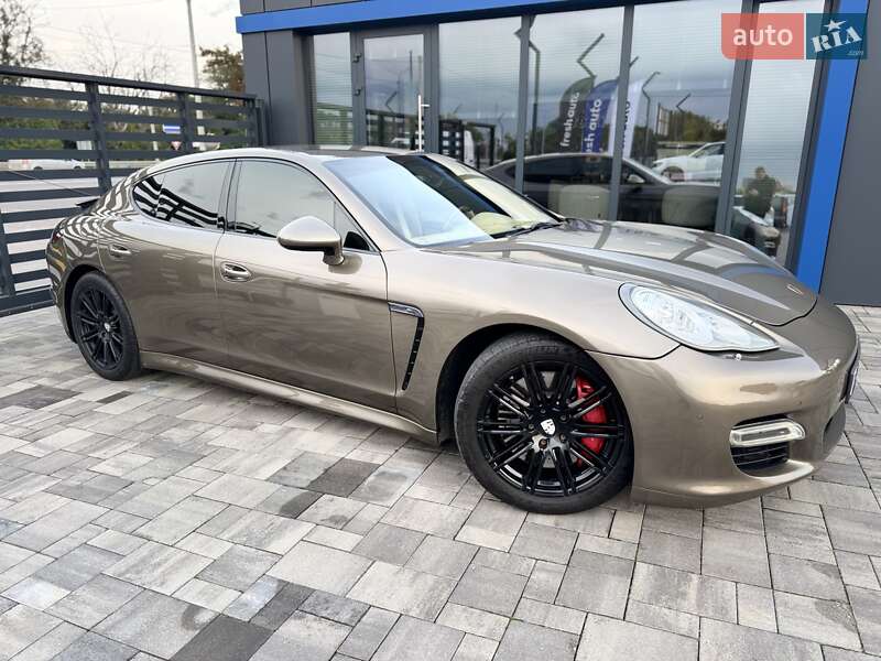 Фастбэк Porsche Panamera 2011 в Ровно