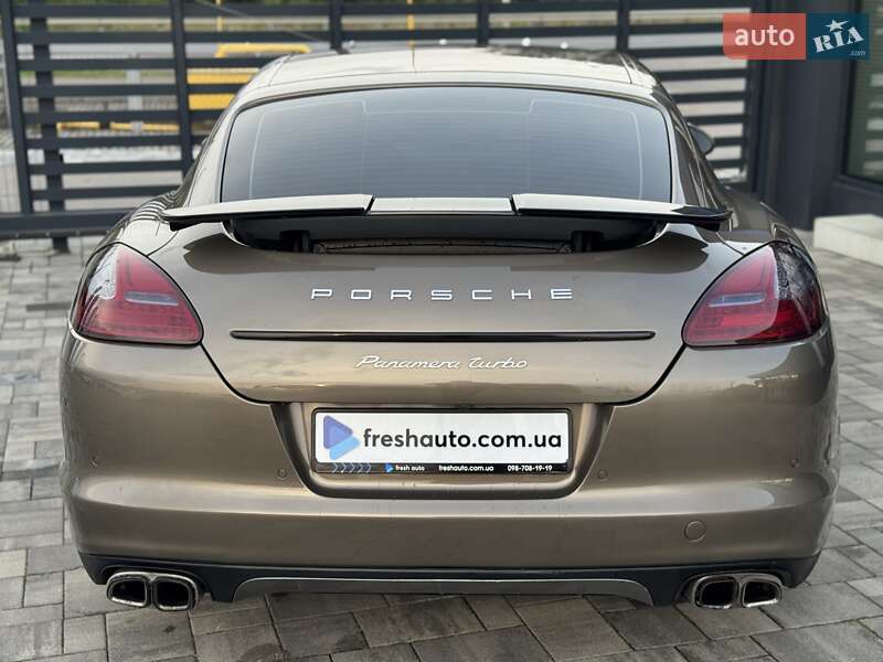 Фастбэк Porsche Panamera 2011 в Ровно