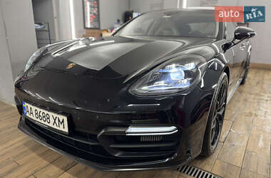 Фастбэк Porsche Panamera 2019 в 