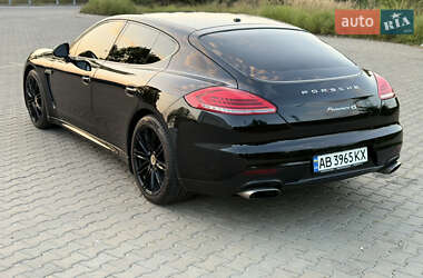 Фастбэк Porsche Panamera 2014 в 