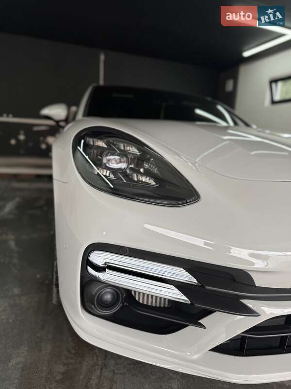 Фастбэк Porsche Panamera 2021 в Полтаве