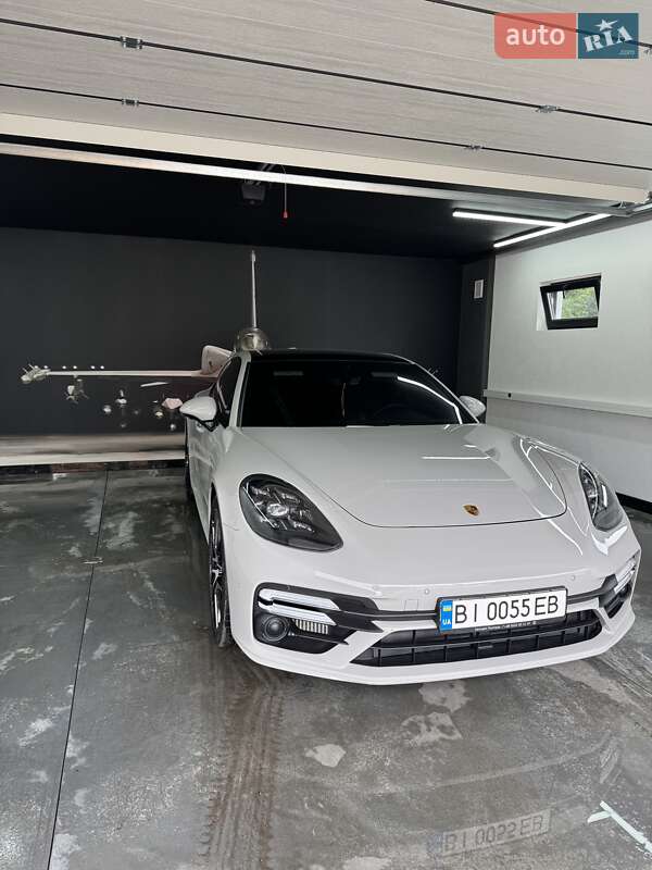 Фастбэк Porsche Panamera 2021 в Полтаве