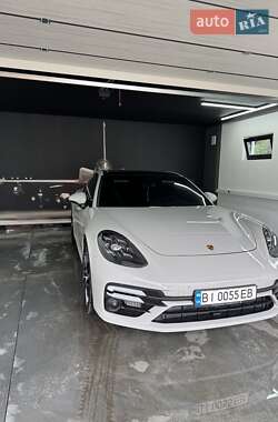 Фастбэк Porsche Panamera 2021 в 