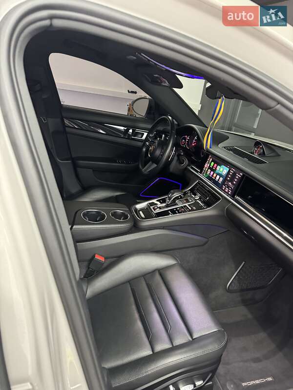 Фастбэк Porsche Panamera 2021 в Полтаве