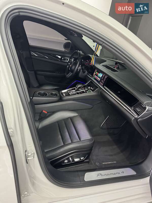 Фастбэк Porsche Panamera 2021 в Полтаве