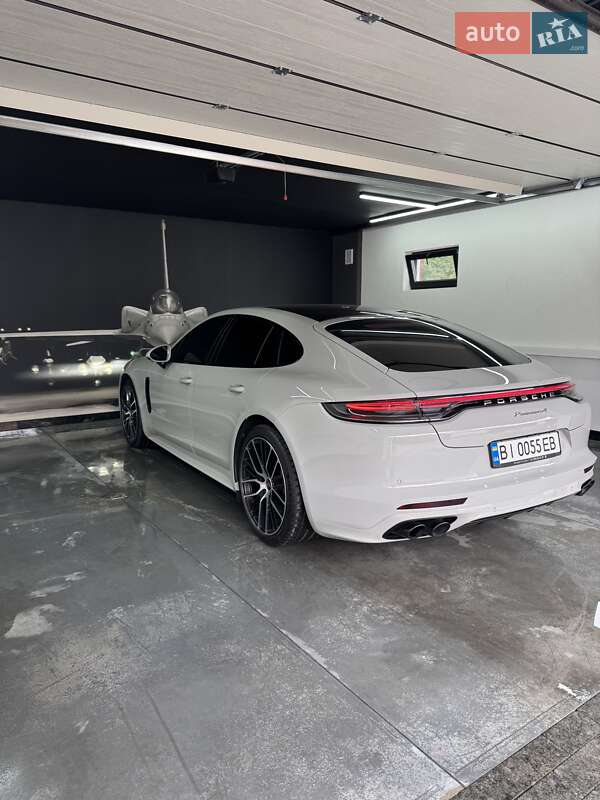 Фастбэк Porsche Panamera 2021 в Полтаве