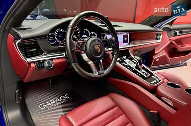 Фастбэк Porsche Panamera 2018 в 