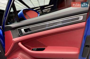 Фастбэк Porsche Panamera 2018 в 