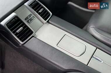 Фастбэк Porsche Panamera 2013 в 