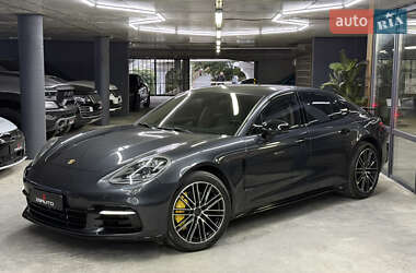 Фастбэк Porsche Panamera 2017 в 
