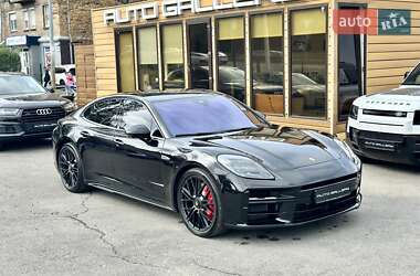 Фастбэк Porsche Panamera 2024 в 
