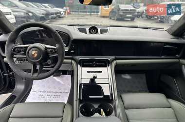 Фастбэк Porsche Panamera 2024 в 