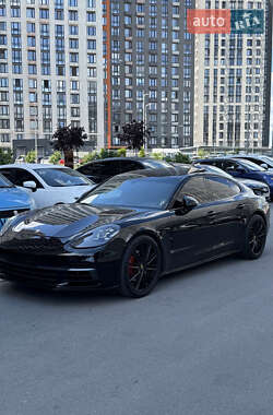 Універсал Porsche Panamera 2019 в Києві
