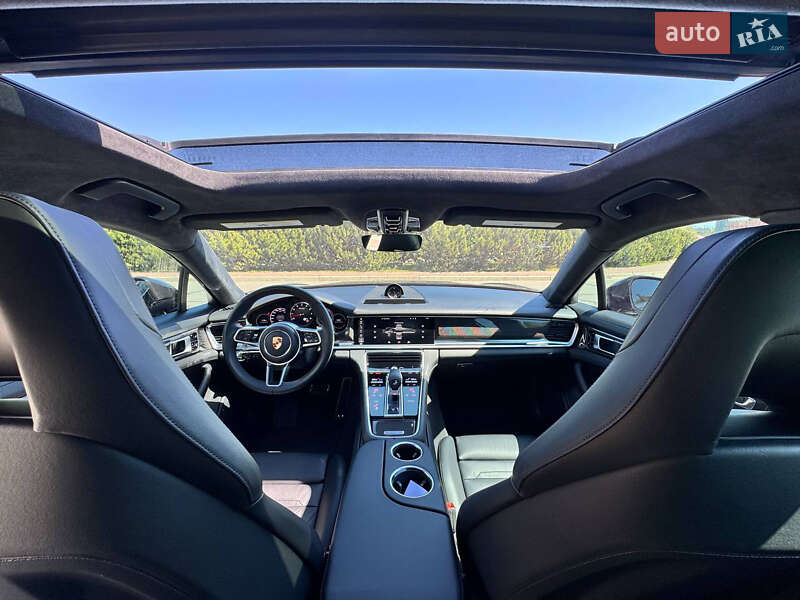 Фастбэк Porsche Panamera 2016 в Киеве