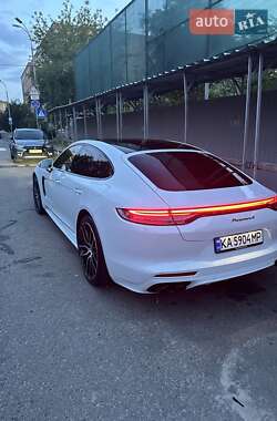 Фастбэк Porsche Panamera 2023 в 