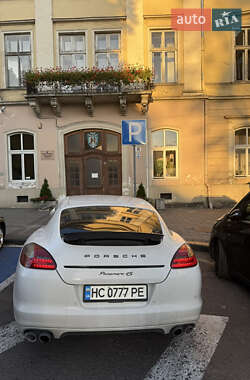 Фастбек Porsche Panamera 2012 в Львові