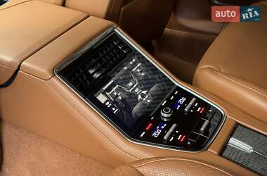 Фастбэк Porsche Panamera 2023 в 