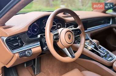 Фастбэк Porsche Panamera 2023 в 